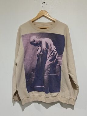 Ariana Grande 2019 Sweetener World Tour Crewneck Sweatshir Size: XL